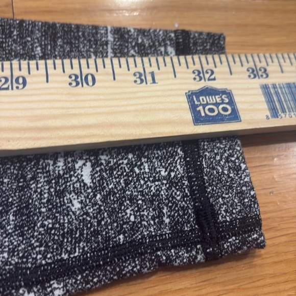 Lululemon Athletica Black and Gray Leggings - Picture 5 of 5